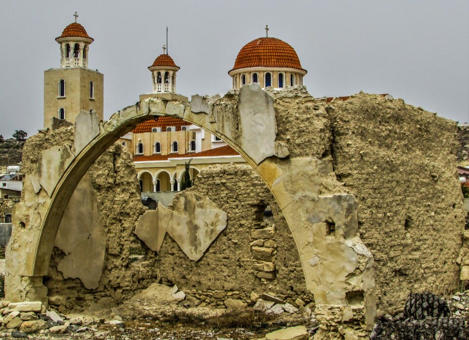 Building traditional architecture