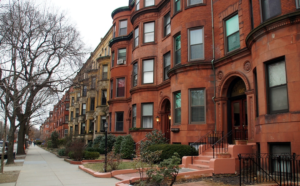 Commonwealth avenue brick building