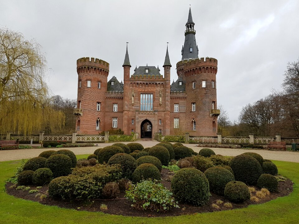 Castle museum art