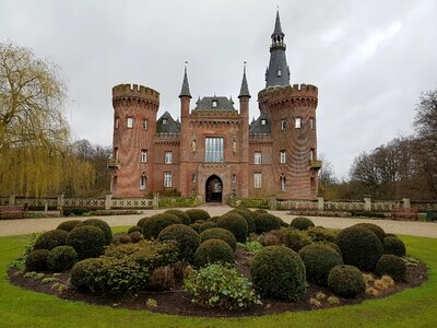 Castle museum art