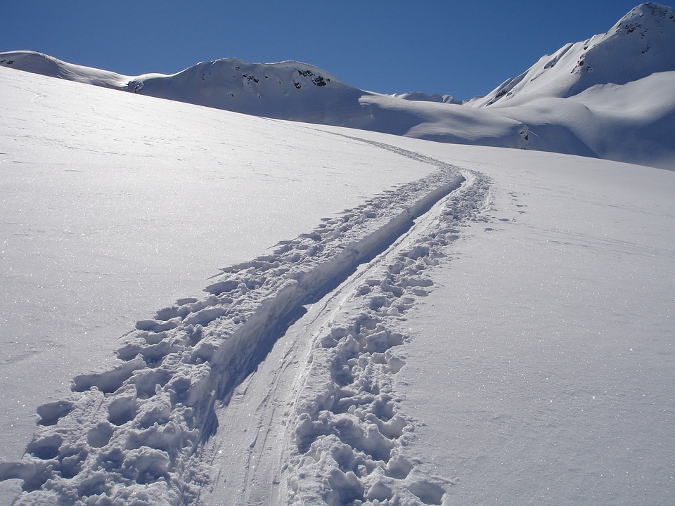 Ski track snow tracks alpine