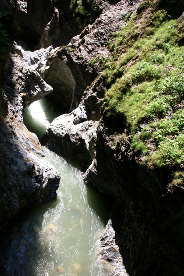 Torrent stone rock