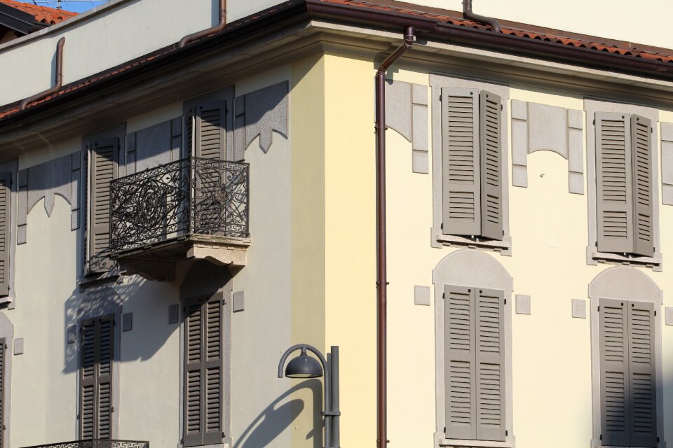 Windows merate italy