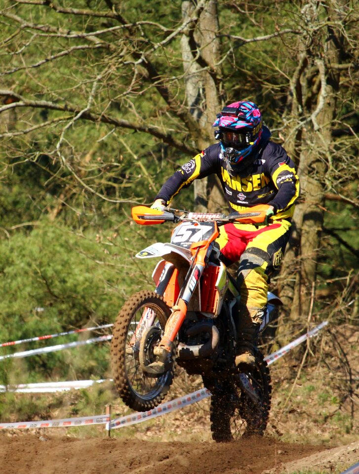 Cross enduro motorsport