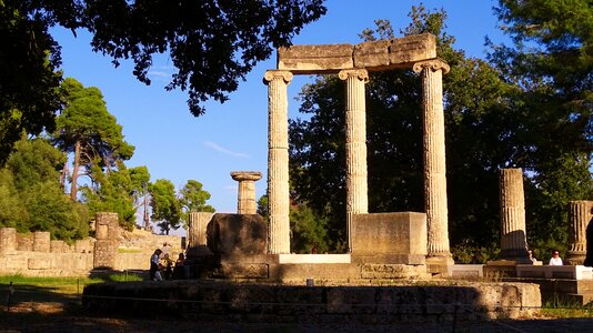 Sport playing venues olympia ruins