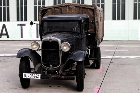 Automotive old old car