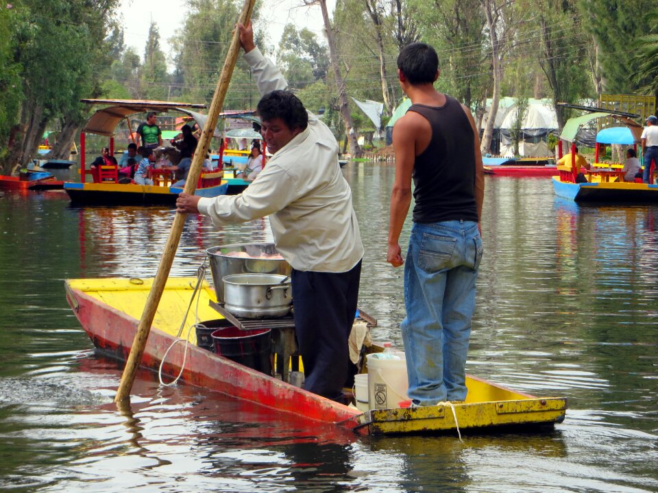 Pier boat floating garden