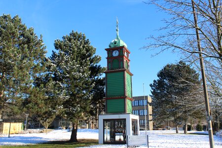 Clock hiddenhausen winter