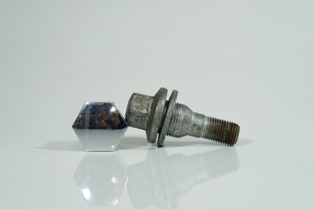 Screw wheel peugeot