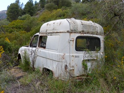 Renault f4 abandoned car antique car