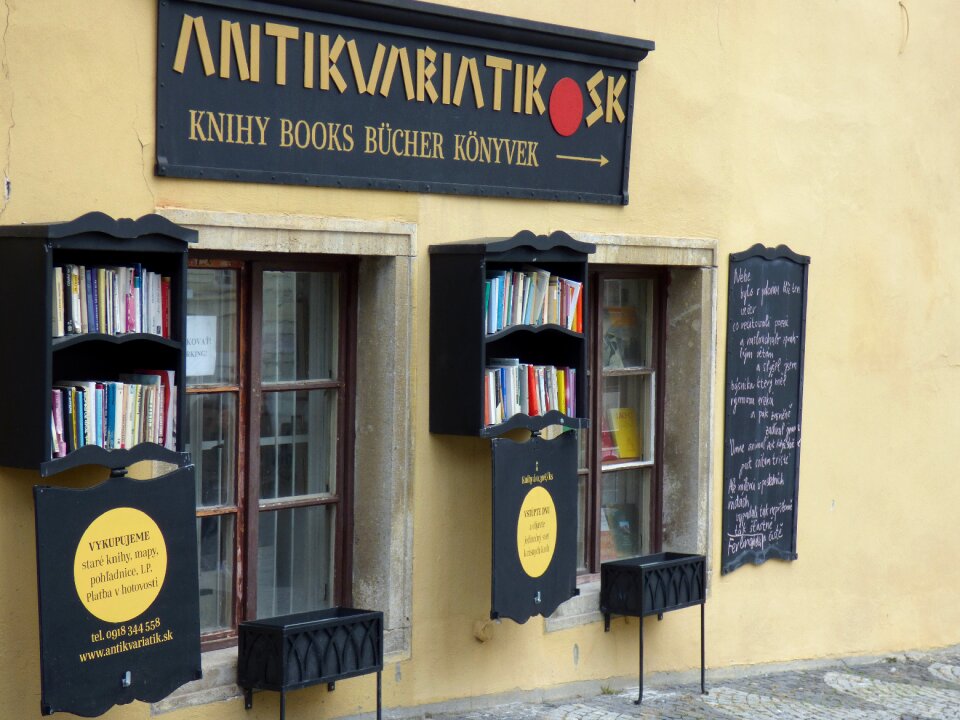 Antikvariat shop street