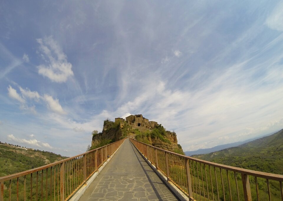 Civita di bagnoregio bridge borgo