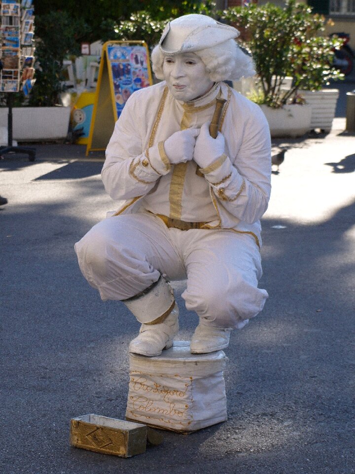 Street artists statue pantomime