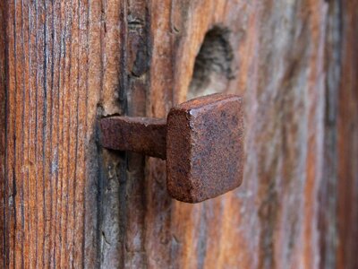Door log iron