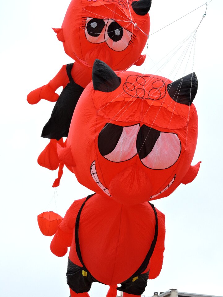 Devil red skin air ballon
