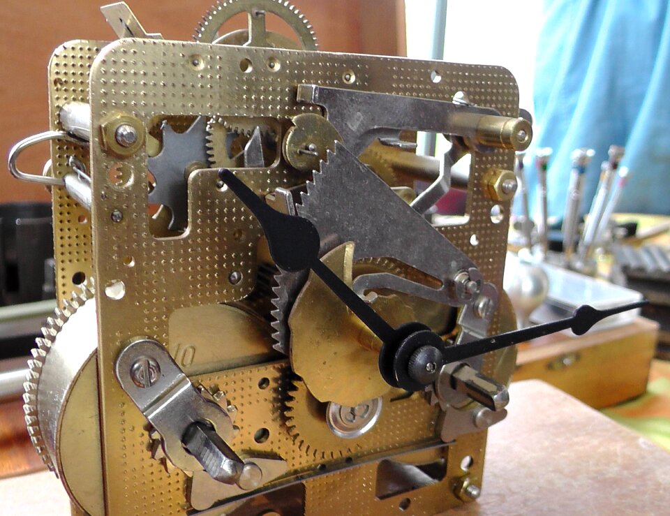 Dial old clock time
