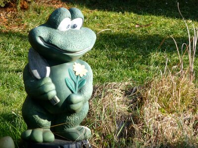 Frog garden figure