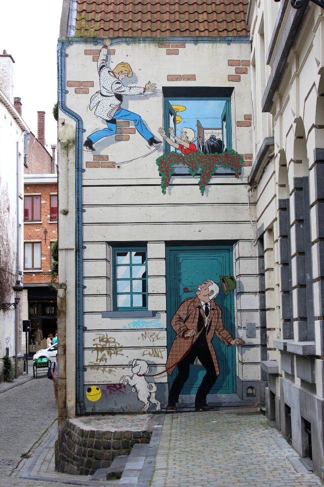 Street art facade paint brussels