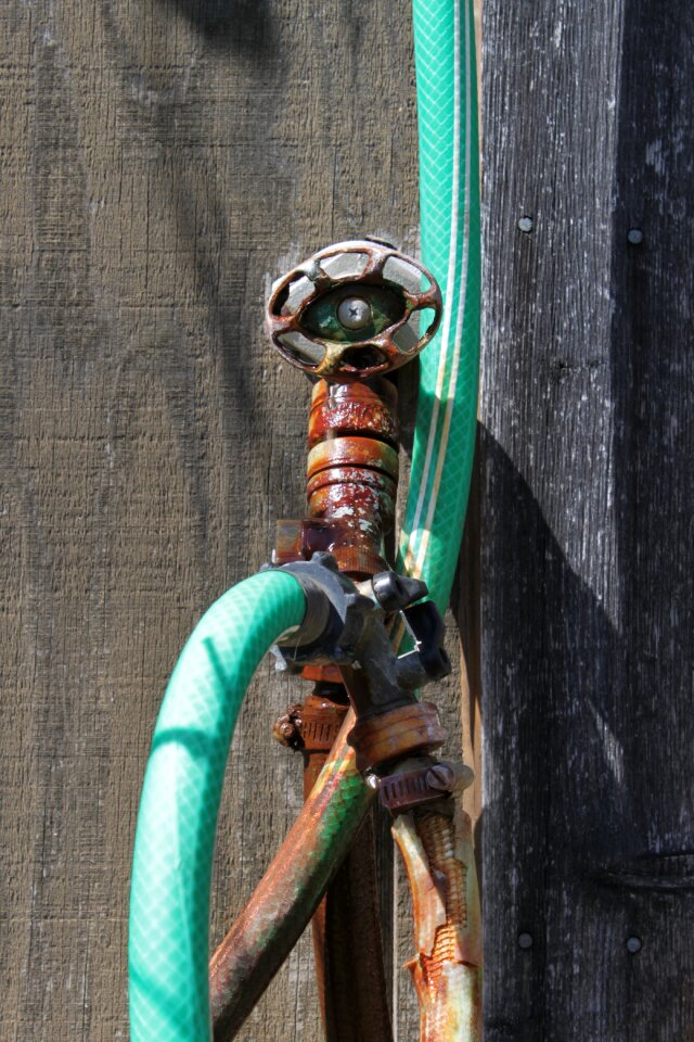 Plumber spigot leak