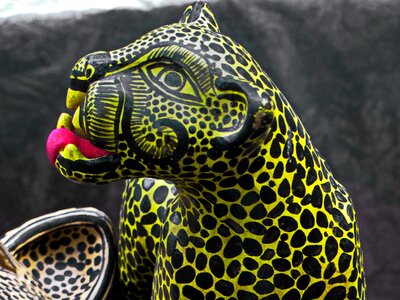Earthenware ceramic decoration