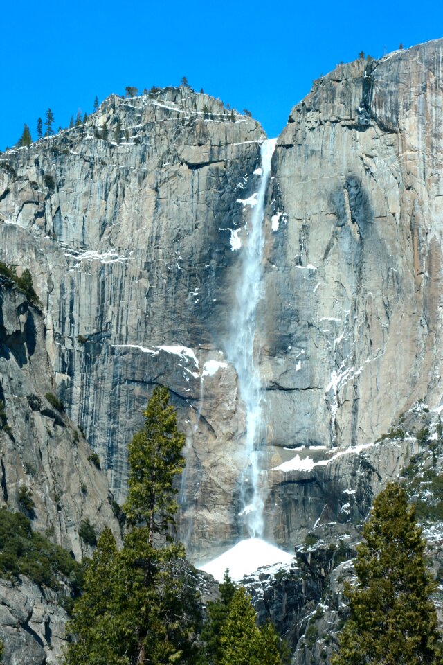 River snow valley