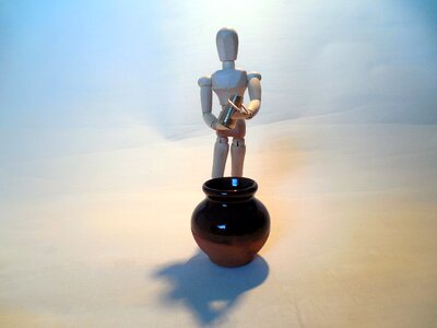 Holzfigur figure water