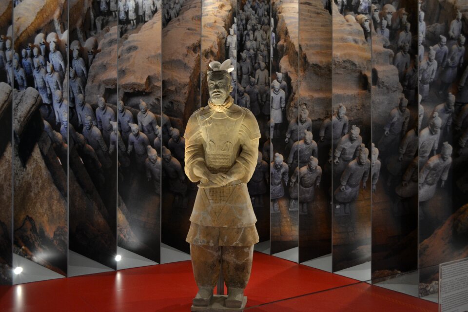 History statue terracotta