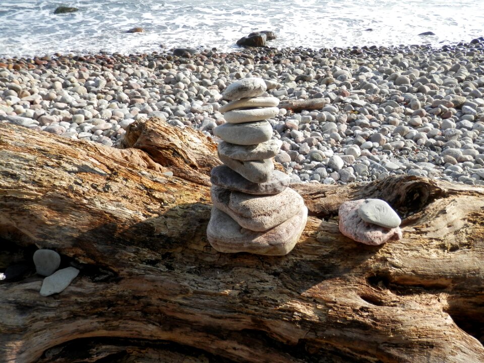 Nature steinmann stone tower