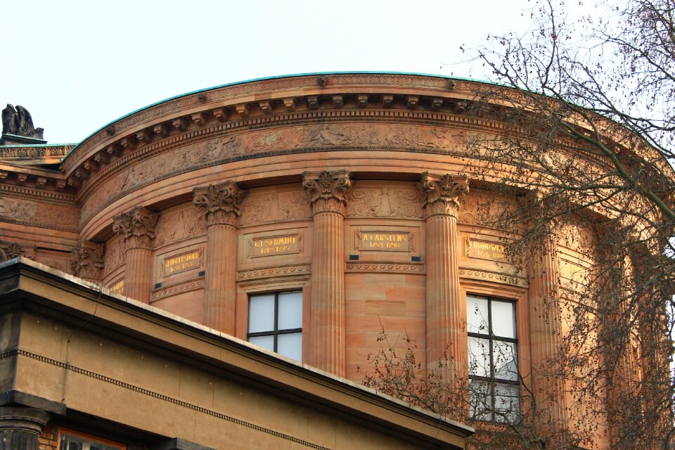 Building places of interest museum