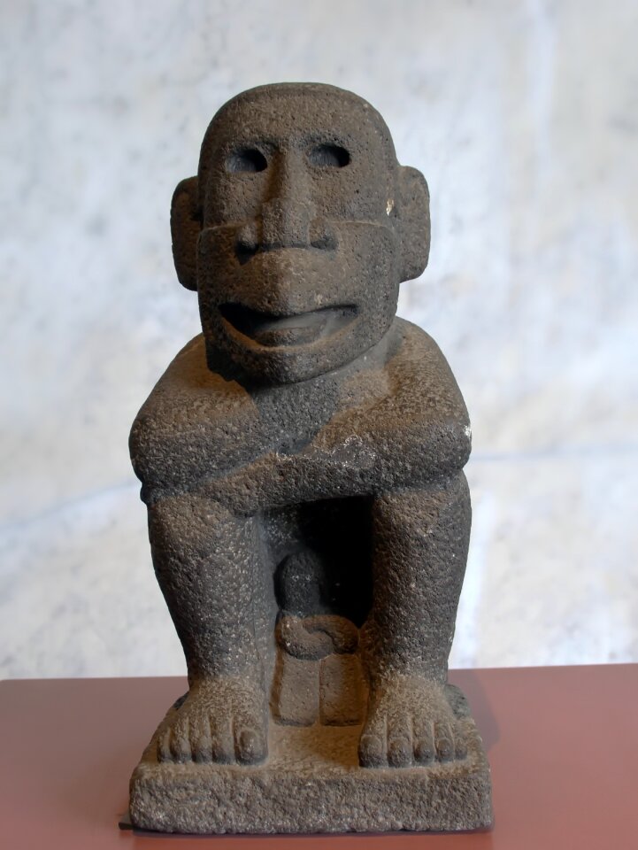 Statue art columbian