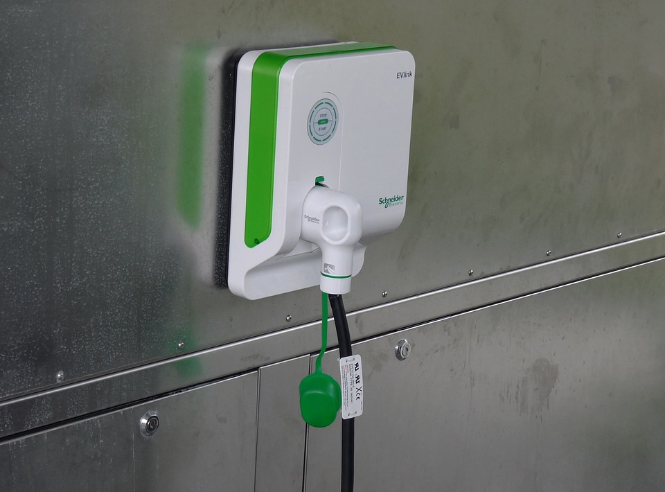 Technology power cable refuel
