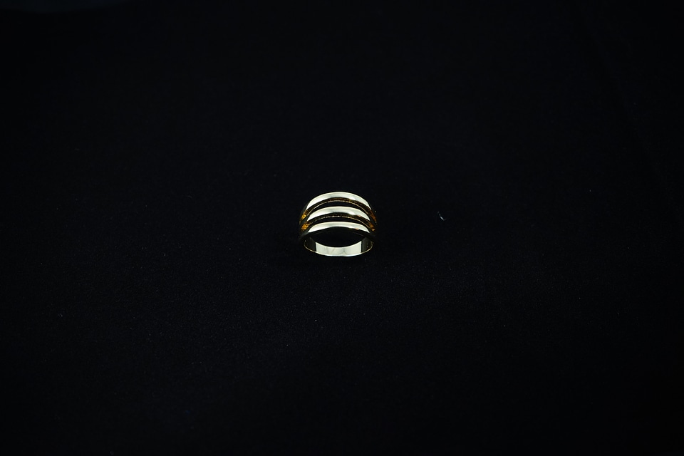 Gold shiny metallic
