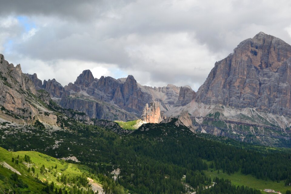 Dolomite light natural