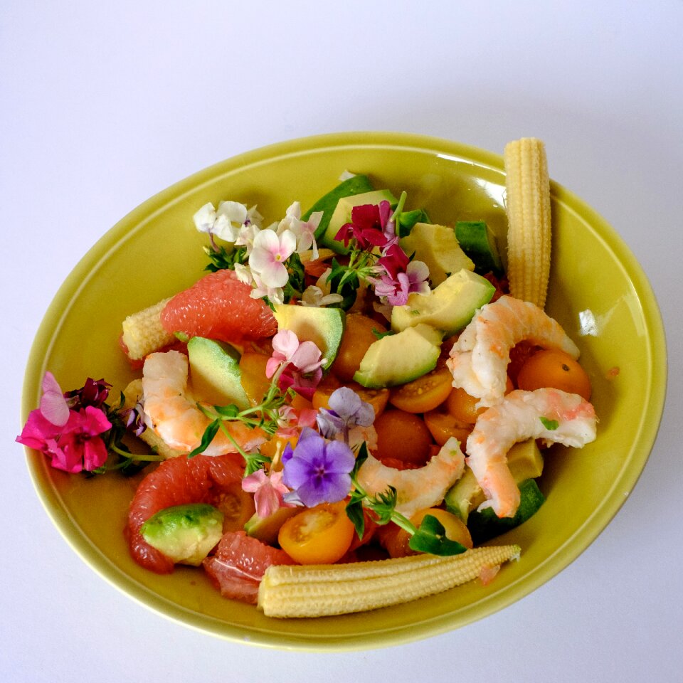 Salad shrimp flowers