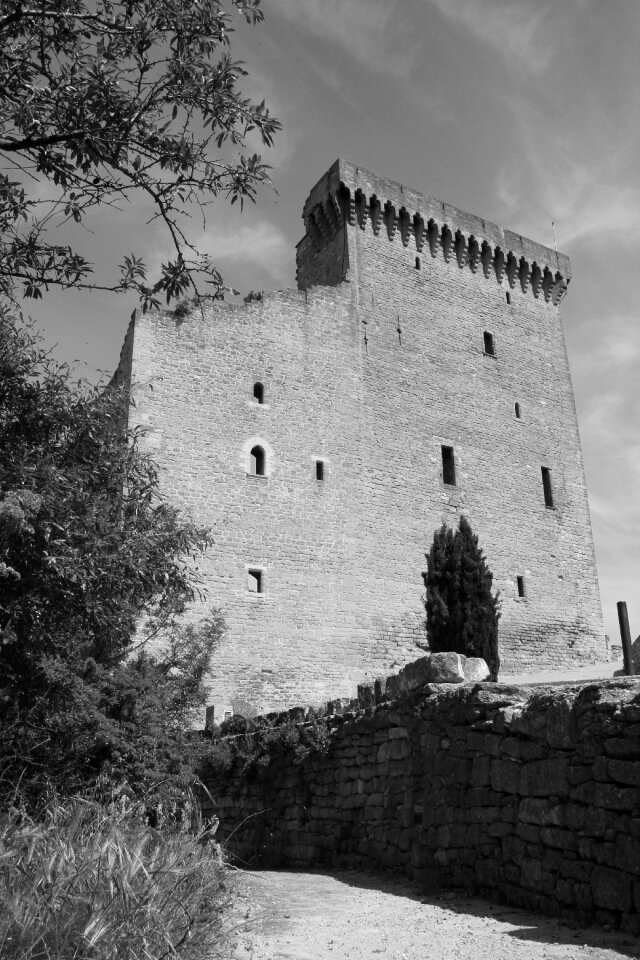 Vaucluse south of france architecture