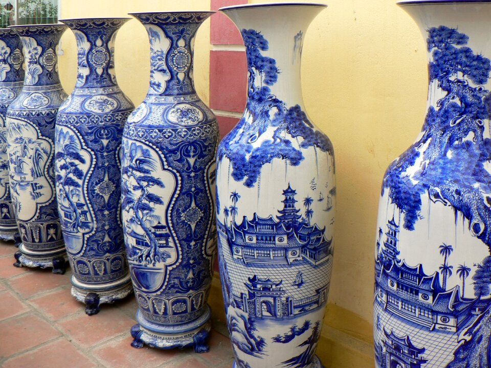 Vases terracotta decoration