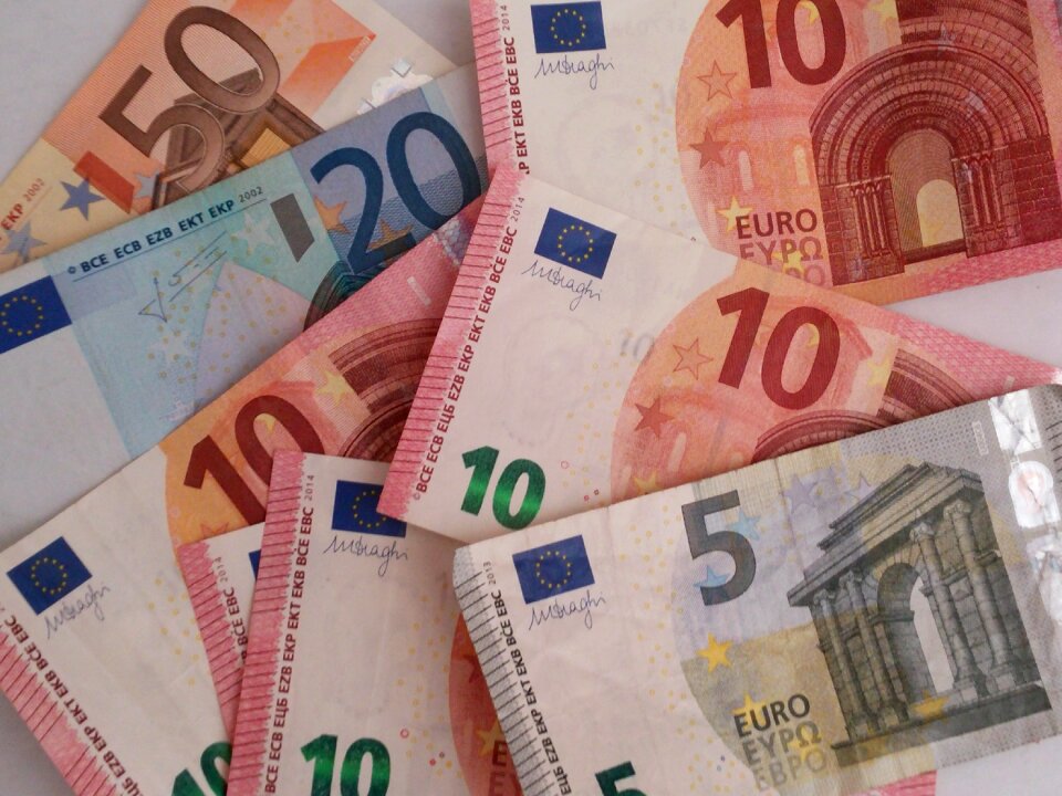 Bank commercial cost