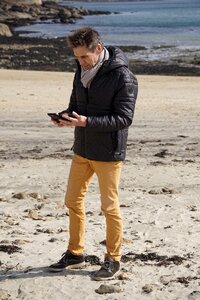 Market promenade phone