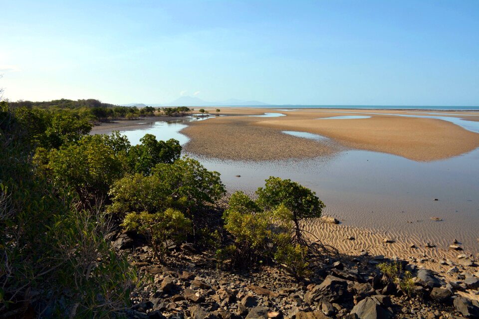 Bank sea sand