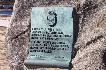 Baiona rock royal seal photo