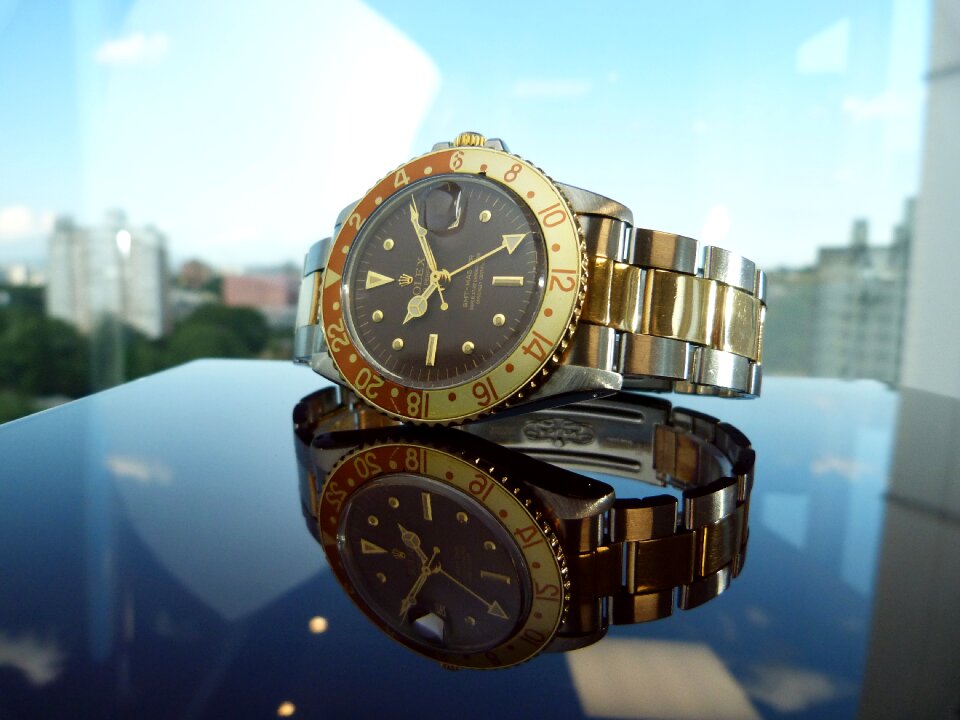 To watch male accessories