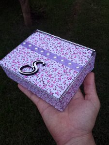 Crafts woman laser cutting