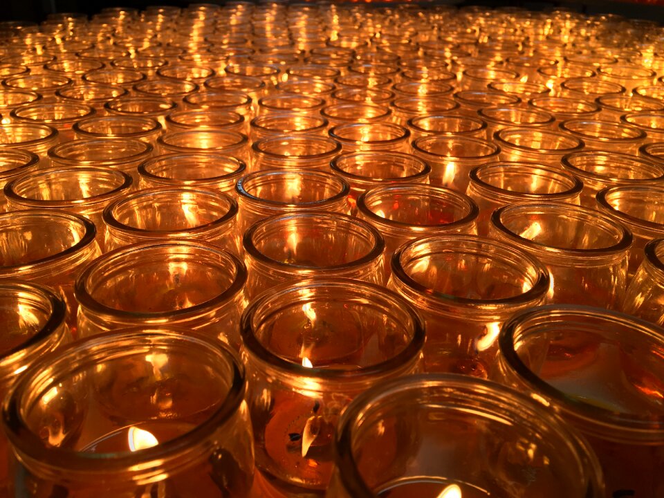 Candlelit night qi atmosphere