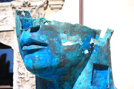 Igor mitoraj sculpture