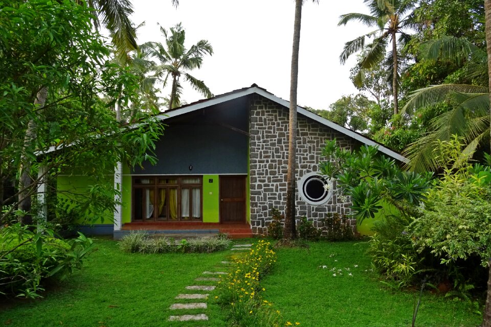 Countryside vacation lodge