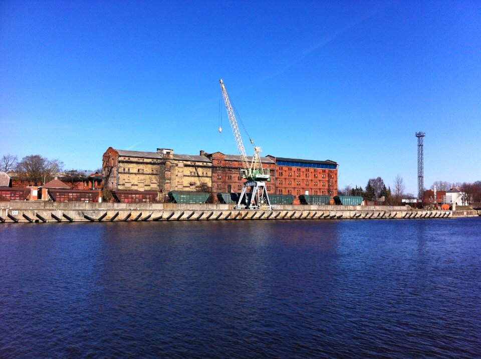 Crane sheds stores