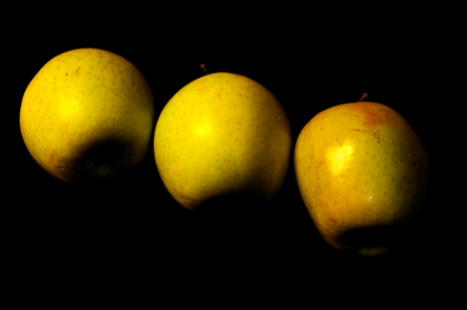 Apples fruit green