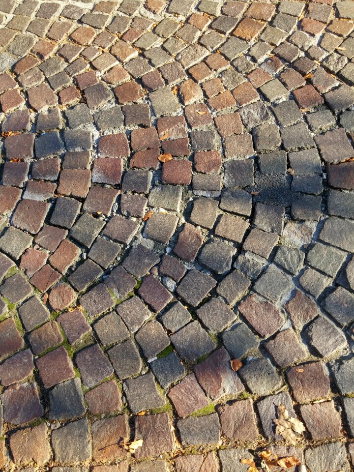 Structure patch ground