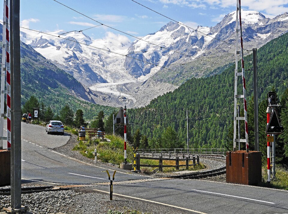 Trasse curve level crossing