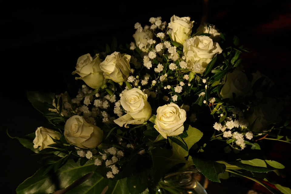 Bouquet bouquet of roses white roses